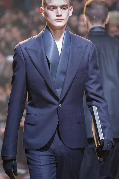 Look 92